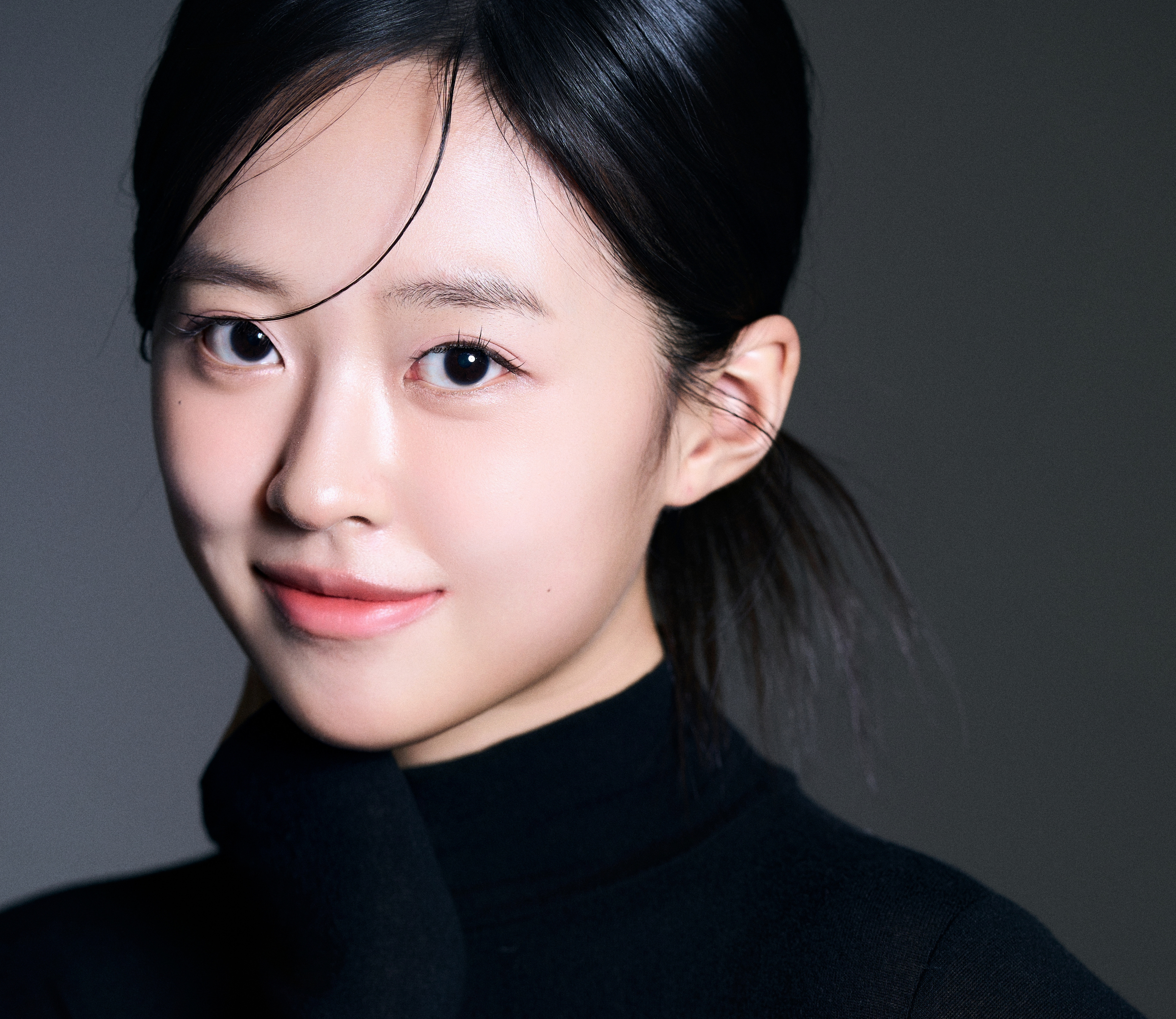 피앤피에이전시 매거진 4월호, 정윤혜 표지 장식! 광고 · 마케팅 전문가 인사이트 총망라