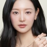 배우 김지원이 선택한 귀걸이, 스톤헨지 크로싱 컬렉션의 우아한 직선미